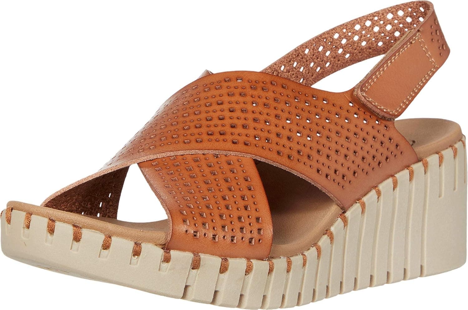 Skechers Pier Ave - Beach Chick
