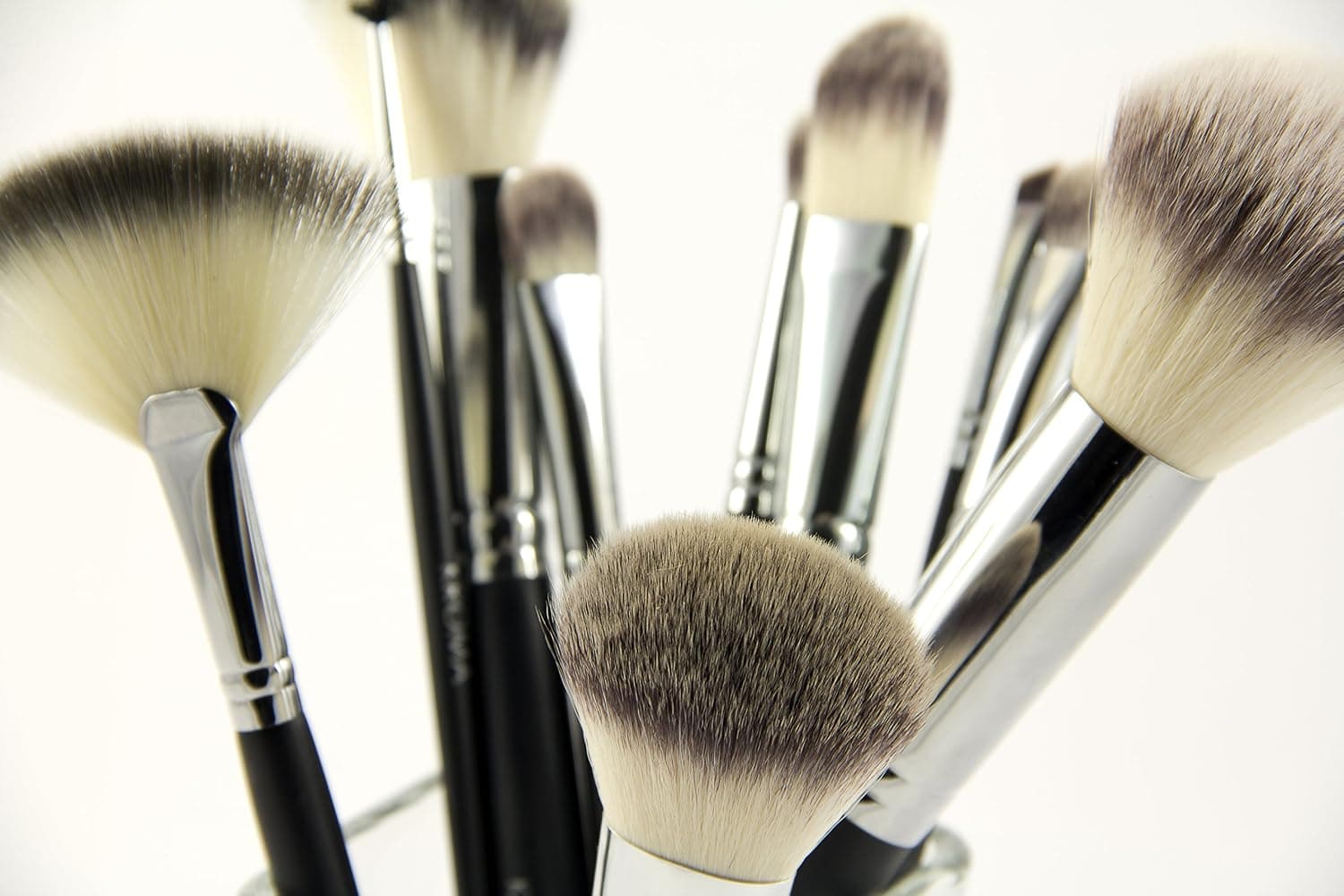 KROMA Complete Brush Set (with FREE Brush Cleaner, FREE Case & FREE Lesson!)