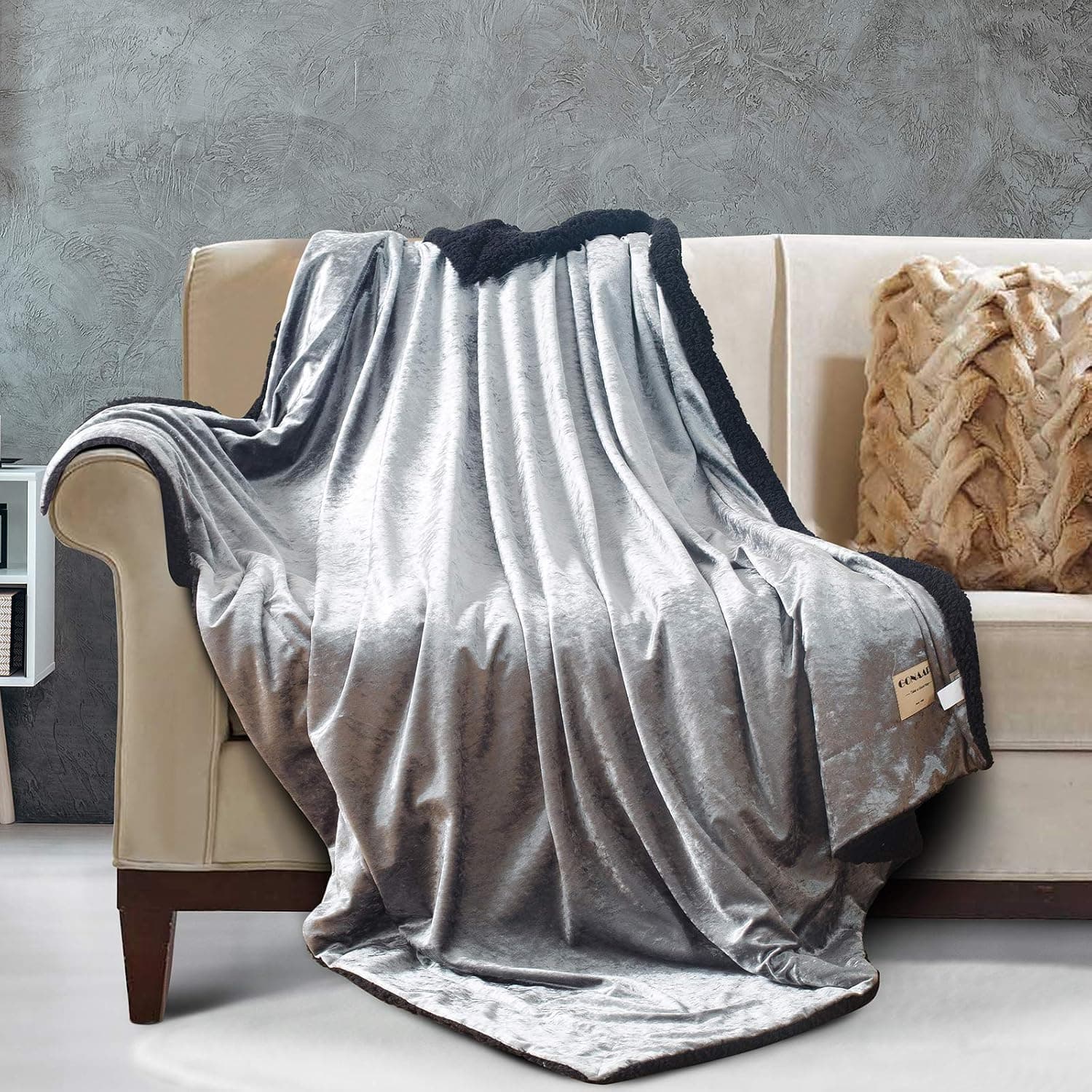 GONAAP Fleece Sherpa Throw Blanket Glitter Lightweight Throw Soft Luxury Decorative Breathable Machine Washable Design for Couch Sofa Bed Chair(Throw, 50x60 inches Dark Grey)