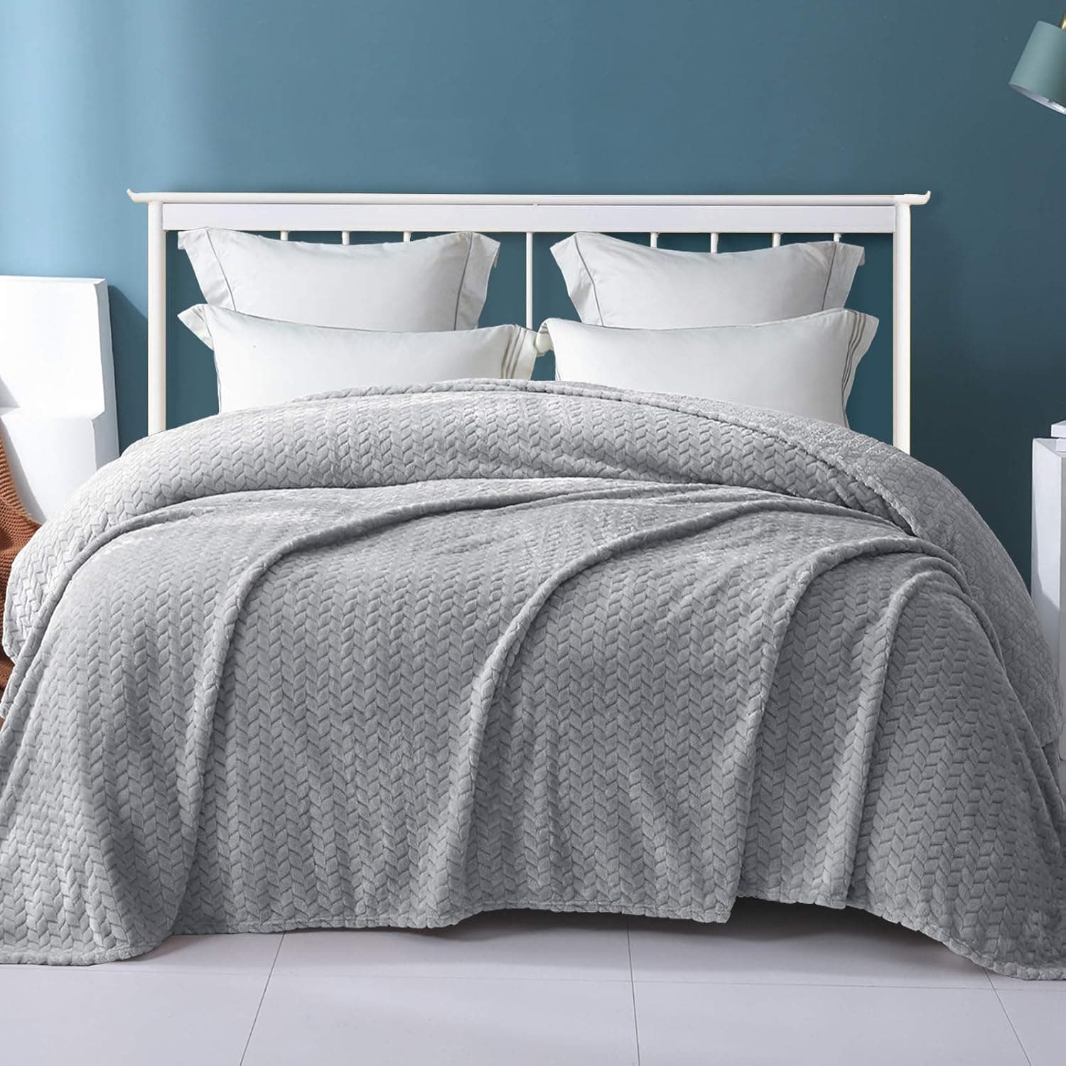 Exclusivo Mezcla Queen Size Flannel Fleece Blanket, 90x90 Inches Soft Jacquard Weave Leaves Pattern Velvet Plush Blanket for Bed, Cozy, Warm, Lightweight and Decorative Light Grey Blanket