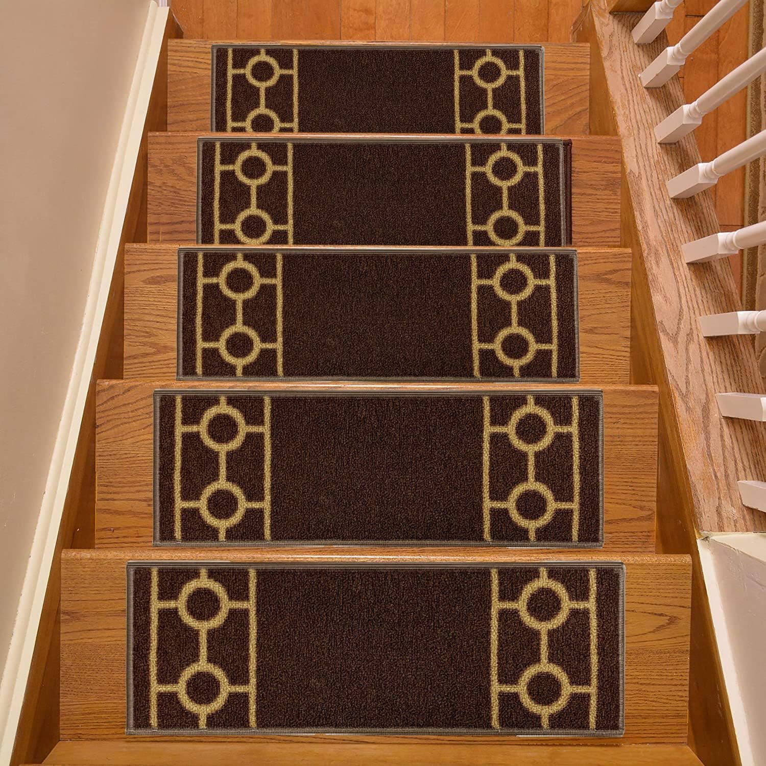 Machine Washable Stair Treads Skid Slip Resistant Backing Indoor Carpet Stair Treads Chain Border Design 9 inch x 26 ¼ inch (Set of 7, Brown Beige)
