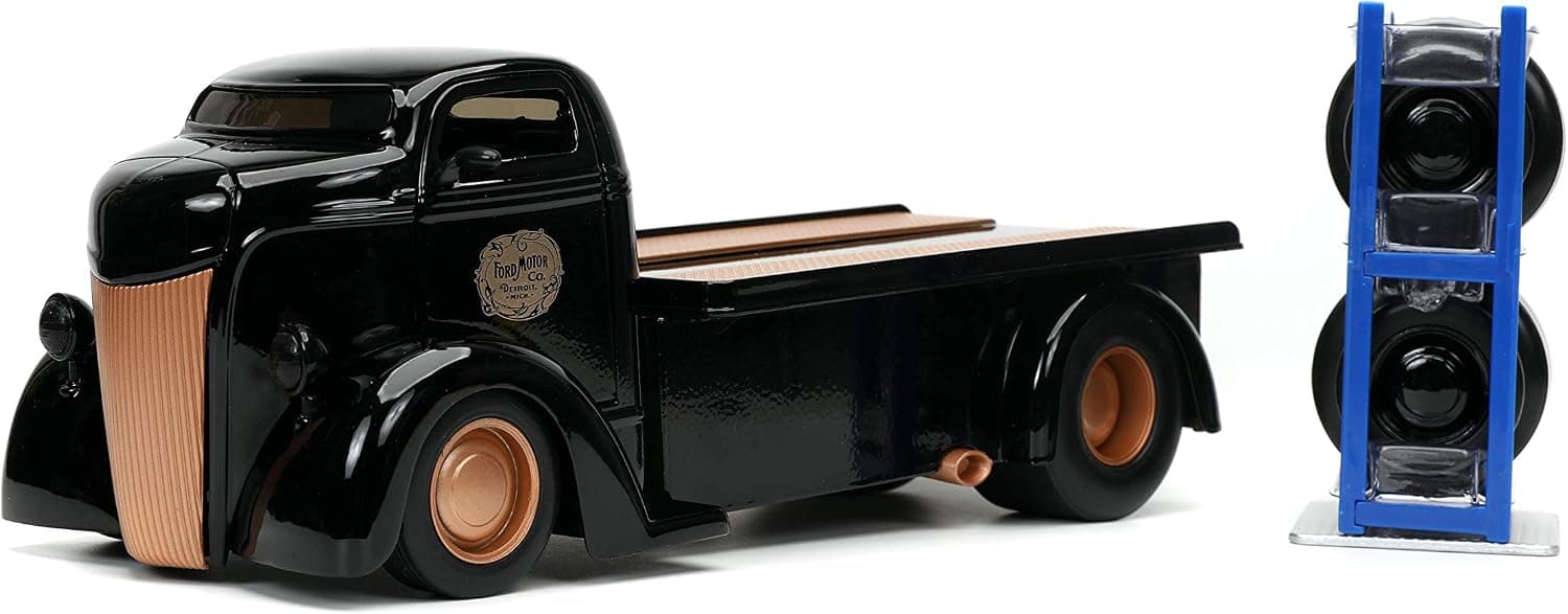 Jada Toys Just Trucks 1:24 1947 Ford COE with Tire Rack Rack Die-cast Car Black/Gold, Toys for Kids and Adults (32314)
