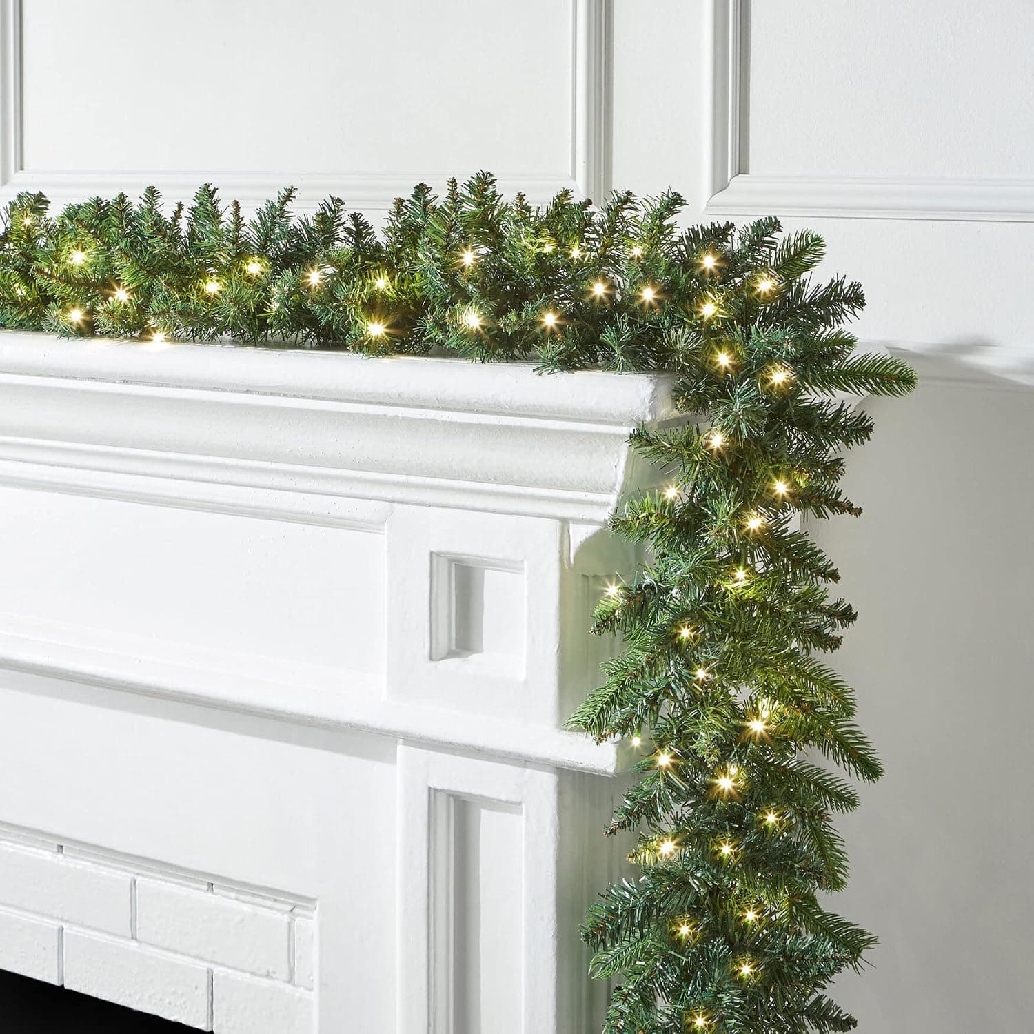 BrylaneHome Pre-Lit Arrow-Tip 6' Garland Christmas Garland, Lights Multicolored