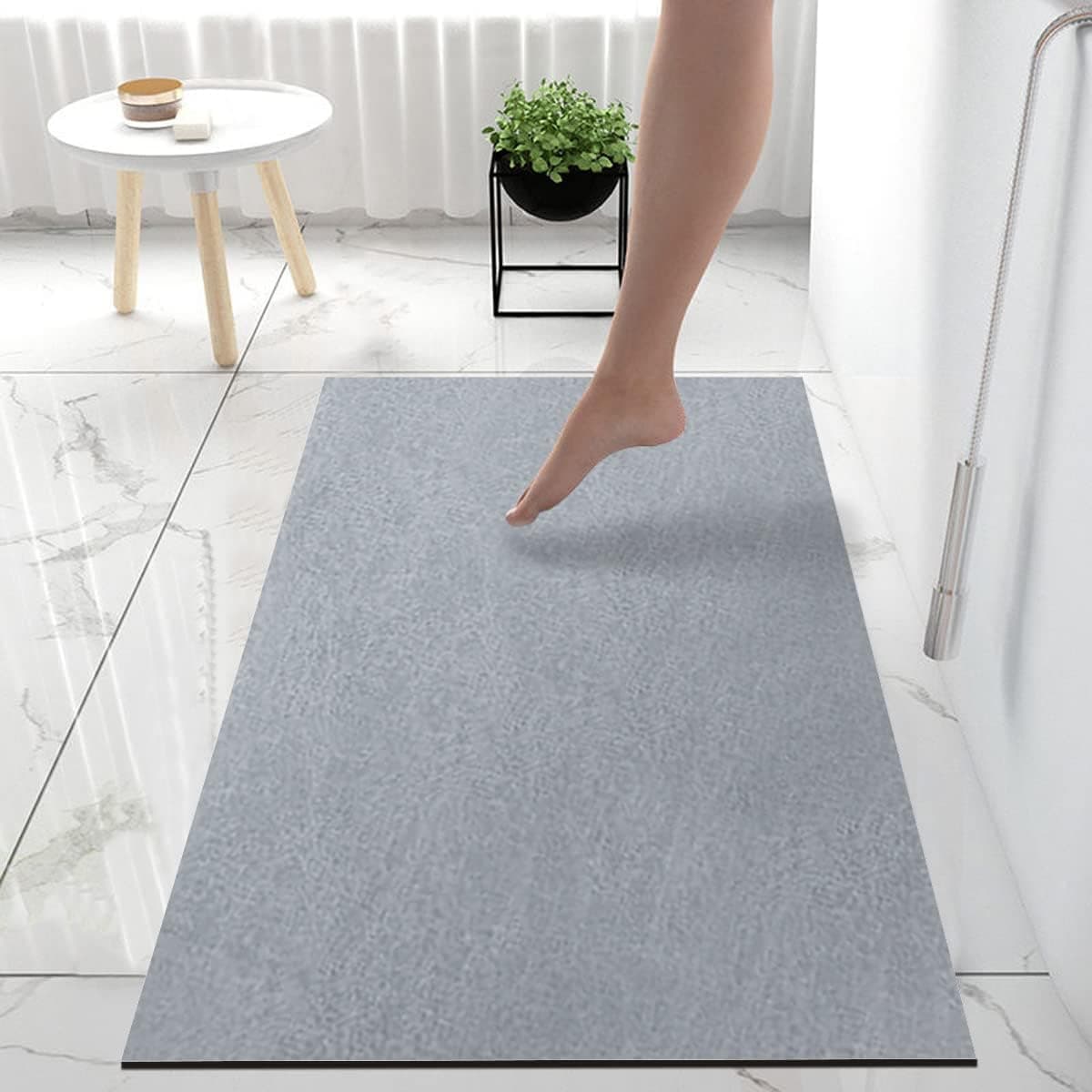 LRKOAYJGO Bath Mats for Bathroom Non Slip, Diatomaceous Earth Bath Mat, Thin Bathroom Rugs Fit Under Door, Quick Dry Water Absorbent Bathroom Mat in Front of Bathtub(20x32, Grey)