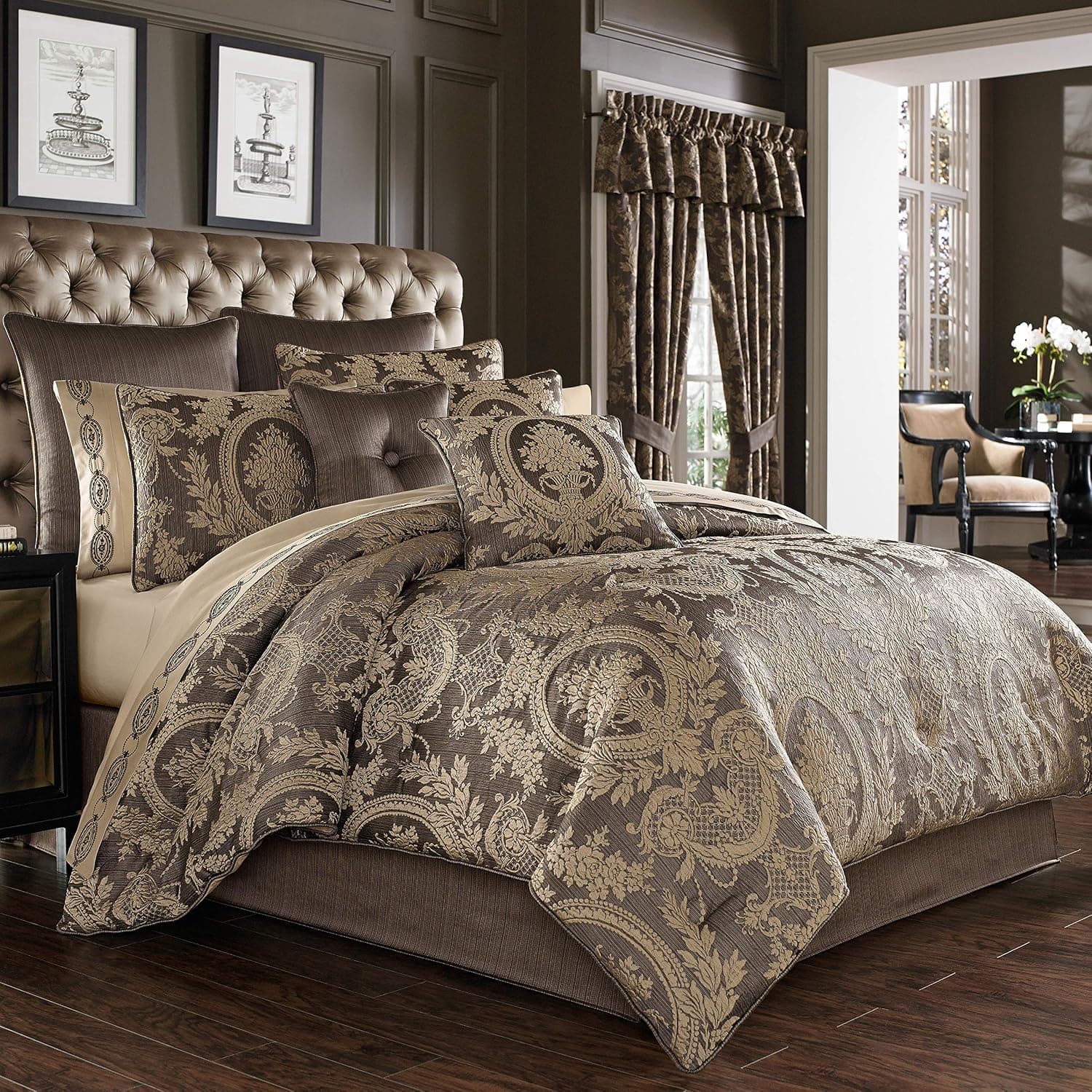 Five Queens Court Neapolitan Woven Puff Jacquard Luxury 4 Piece Comforter Set, Mink, King 110x96,2478096KCS
