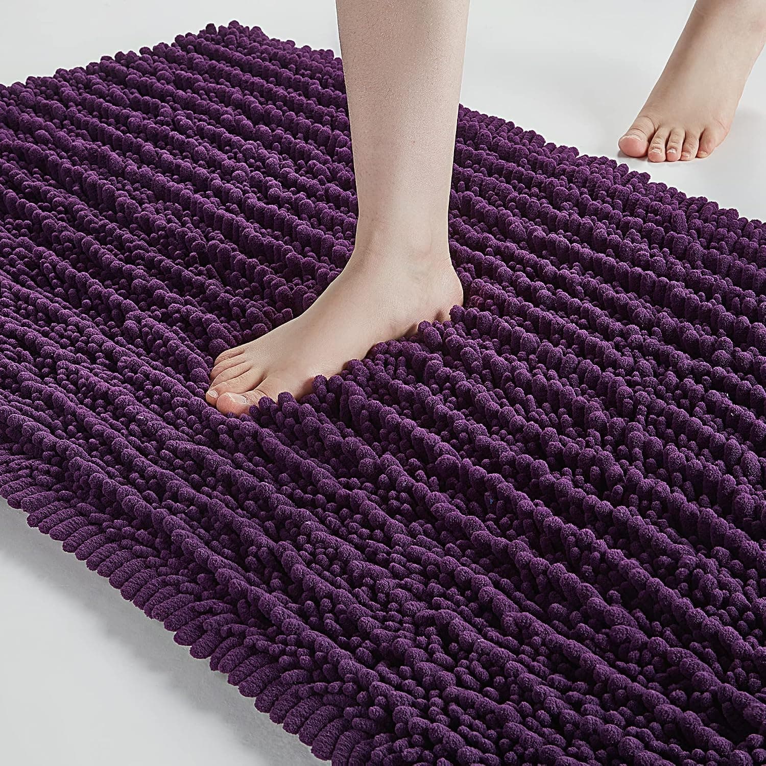 FLOLEOPA Soft Plush Microfiber Bathroom Rugs, Absorbent Bath Rugs Non Skid Machine Wash Dry Bath Mats for Tub,Shower and Bath Room Floor Mats (17x24inches, Plum)