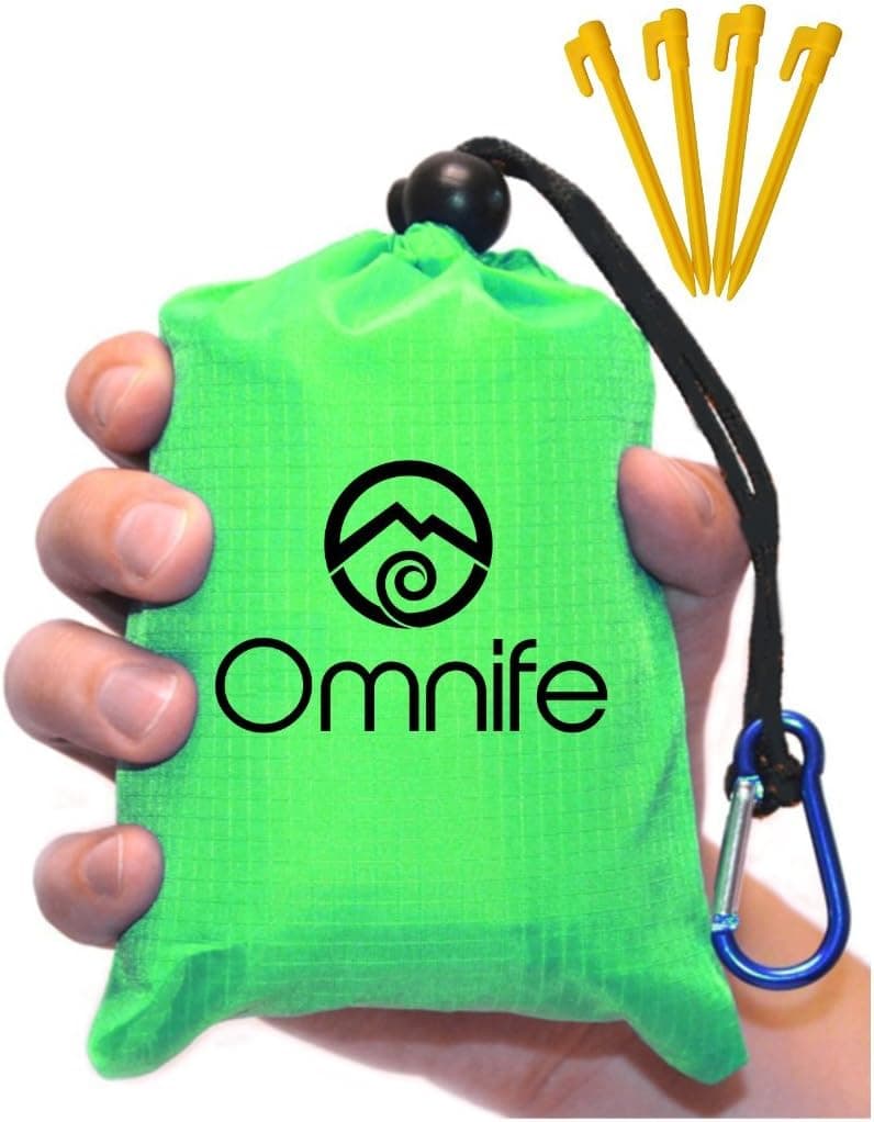 Omnife Premium Pocket Blanket (60" × 55") - Compact Picnic/Camping/Outdoor/Beach Blanket - Premium Soft, Waterproof and Sandproof Material (Green)
