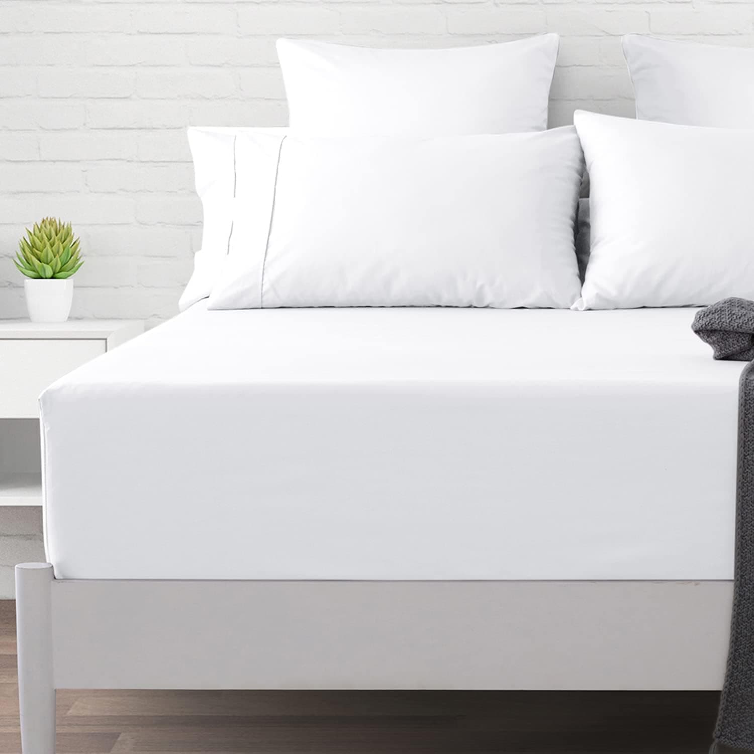 XOOX Linen Extra Deep Pocket Twin XL Fitted Sheet - 100% Cotton 500 TC Single Fitted Sheet Only - Extra Deep Pockets Fits Mattress Upto 18 inch - Ultra Soft Wrinkle and Fade Resistant - White