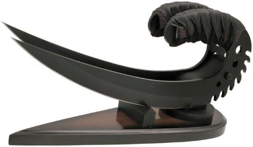 RIDDICKS Saber Claws with desk display