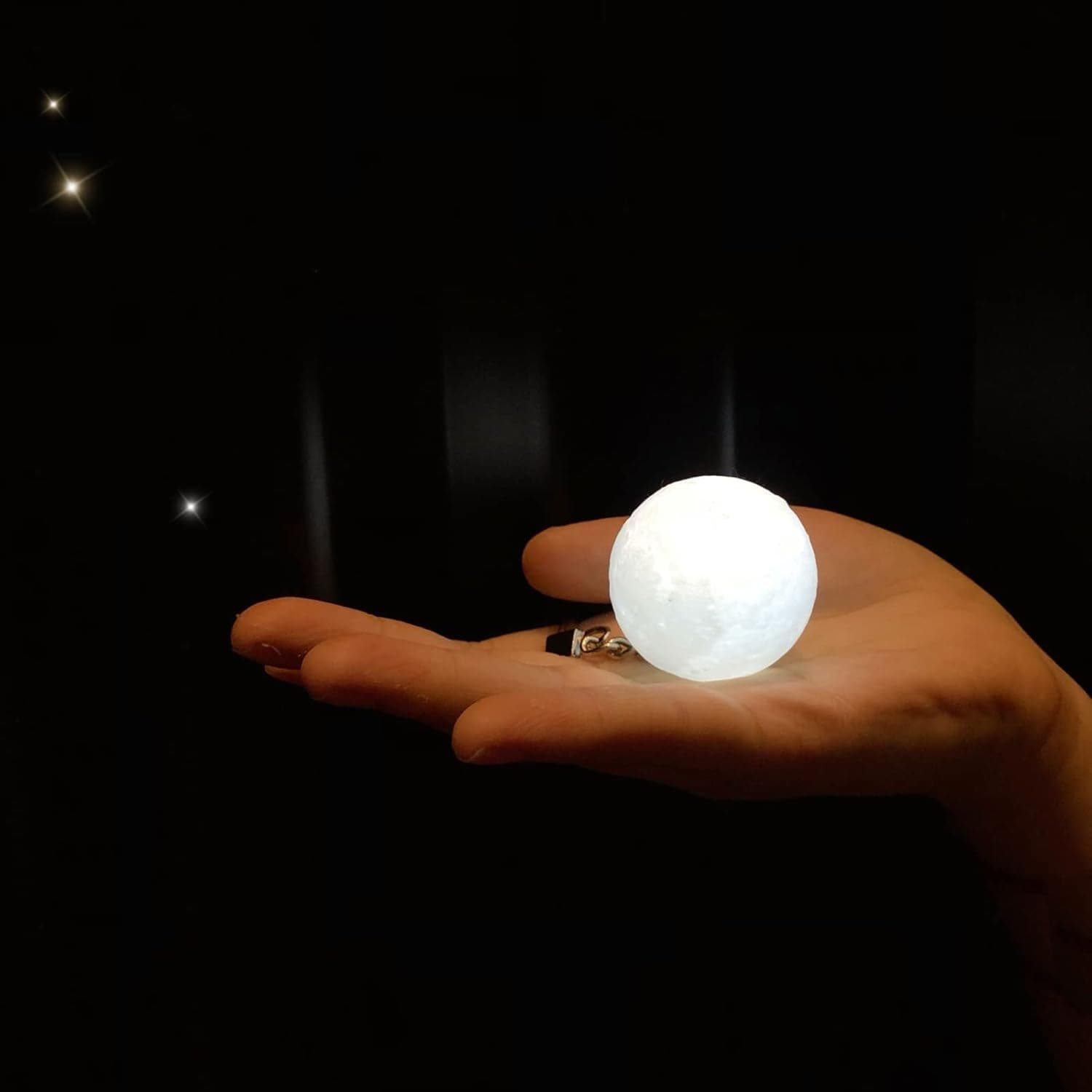 3D LED Moon Lamp Night Light Floating Key Chain Glowing Planet Night Lamp Keyring Pendant Moon Light Night Light for Kids Gift for Women Christmas Gift