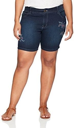 Lee Women's Plus-Size Midrise Total Freedom Cora Embroidered Walkshort