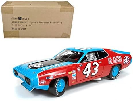 Autoworld AW200 1972 Plymouth Road Runner #43 Richard Petty STP 1/18 Diecast Model Car