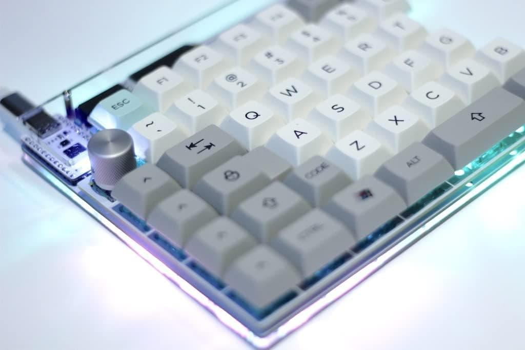 SNAP 75% Mechanical Keyboard Kit (White)