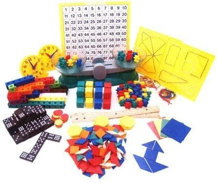 Saxon Mathematics K-3 Home Study Manipulative Kit (2011)