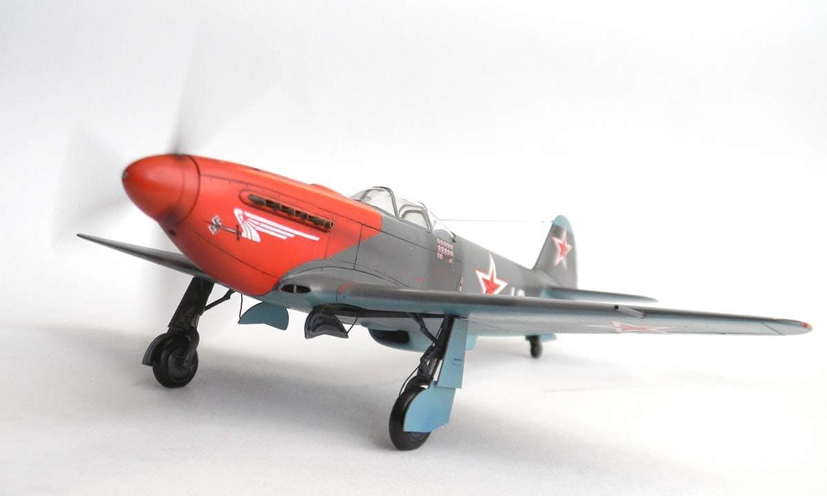 ZVEZDA 4814 P Soviet Fighter Yak-3 - Plastic Model Kit Gift Set Plastic Model Kit Scale 1/48 127 Details Lenght 7"