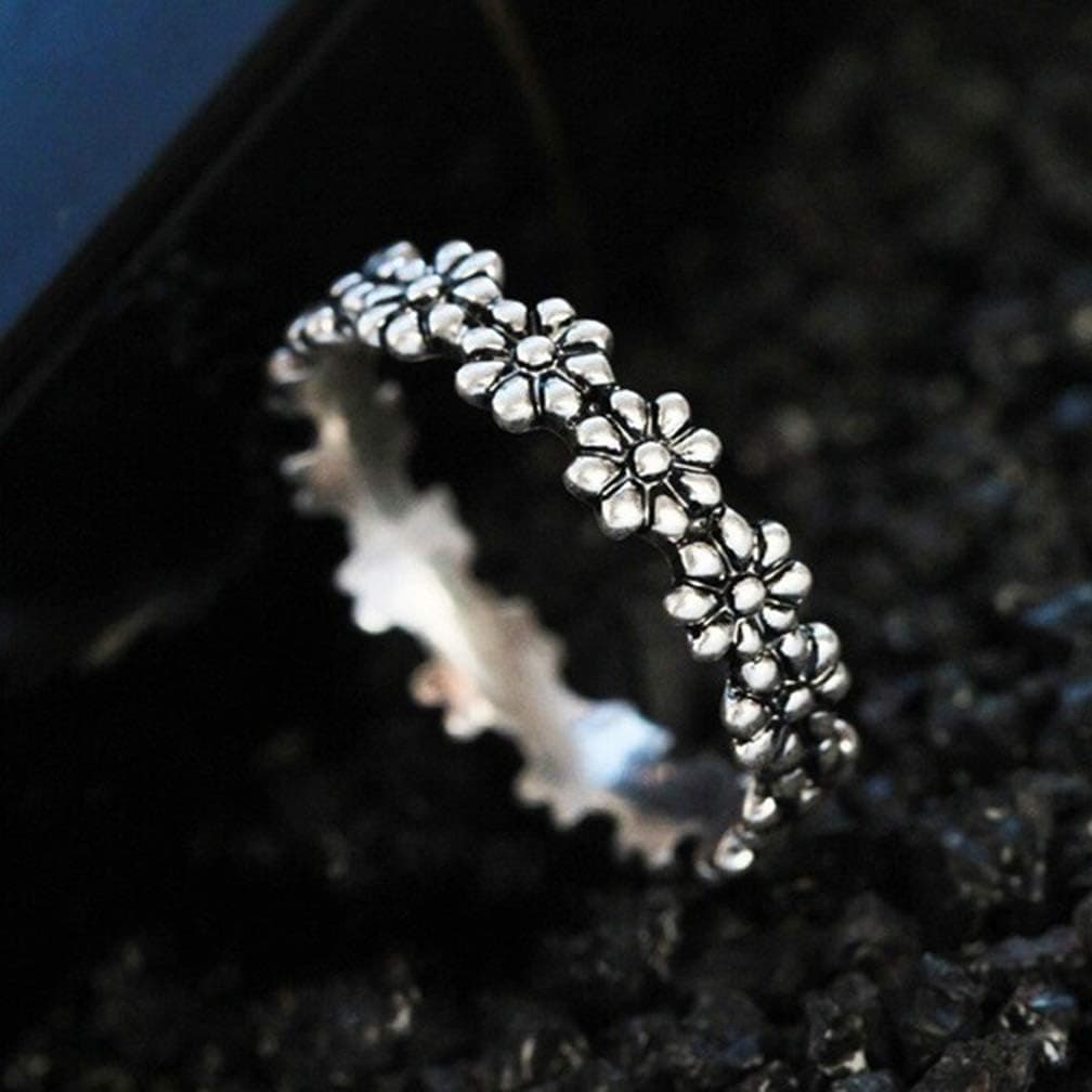 JESMING Vintage Small Daisy Silver Ring, Sunflower Ring Tiny Dainty Flower Ring 925 Silver Ring for Women Delicate Everyday Ring Best Ideal Gift for Girls & Women