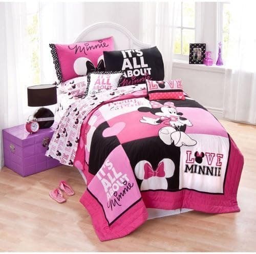 Disney Minnie Classic Pink Squares Quilt Set, Twin