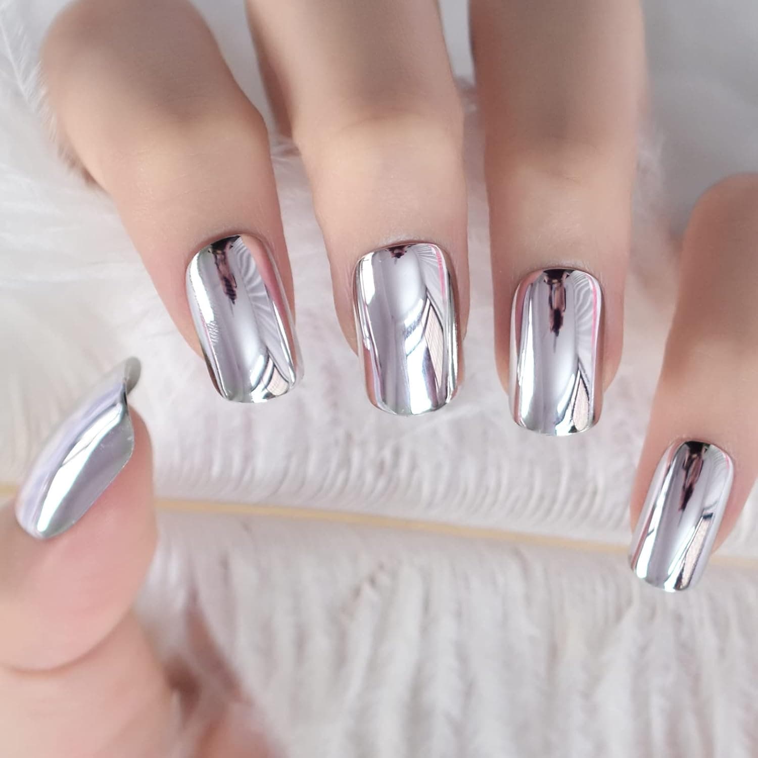 Light Silver Purple Metallic Mirror Press On Nails Short Squoval False Nails Women Girls Nail Art Tips Full Cover Reusable Beauty Fingernails Datechable Acrylic Manicure For Daily Dating Office Home Party (24pcs)