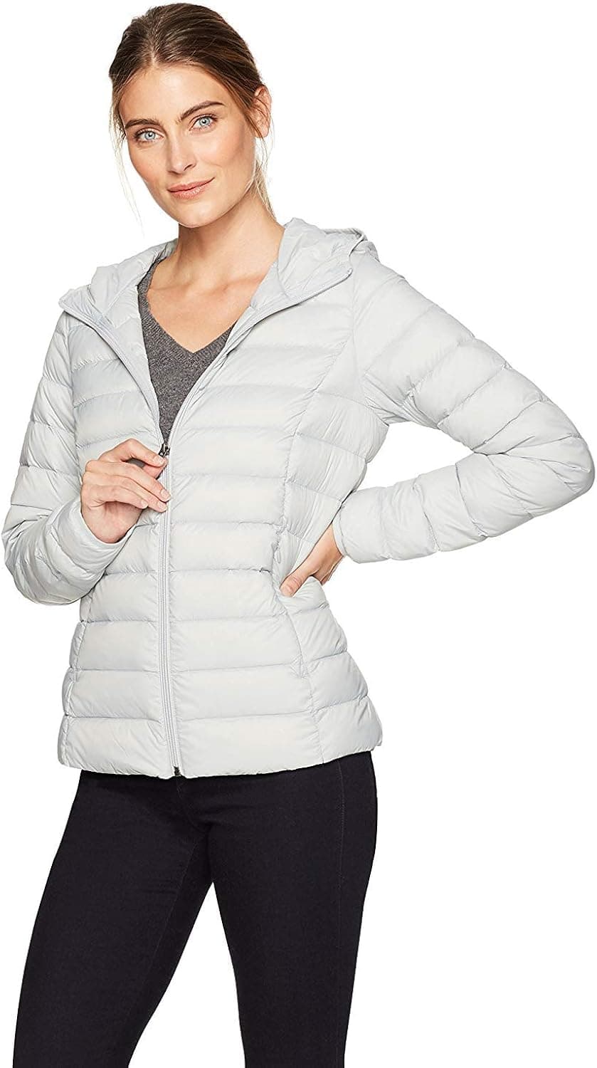 Amazon Essentials Women's Lightweight Water-Resistant Packable Hooded Down Jacket