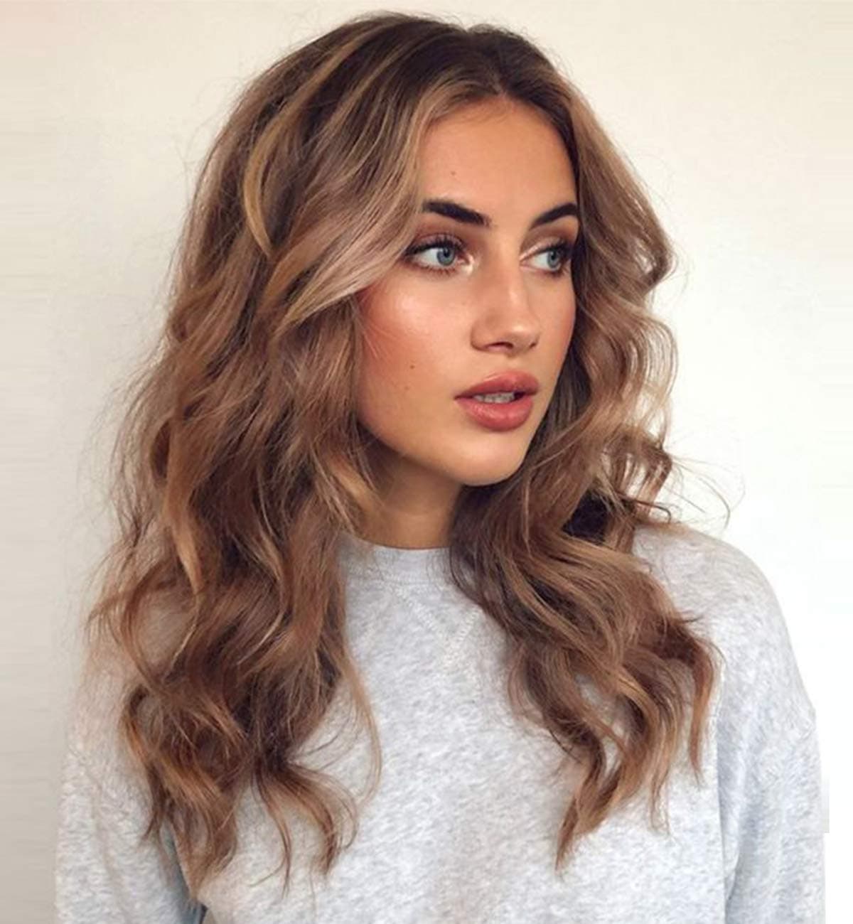 vedar Original Design - Realistic Looking Daily Wigs Wave Brown Lace Front Wigs for Women Dark Rooted Brown Wigs Mixed Blonde Lace Wigs 18 inch