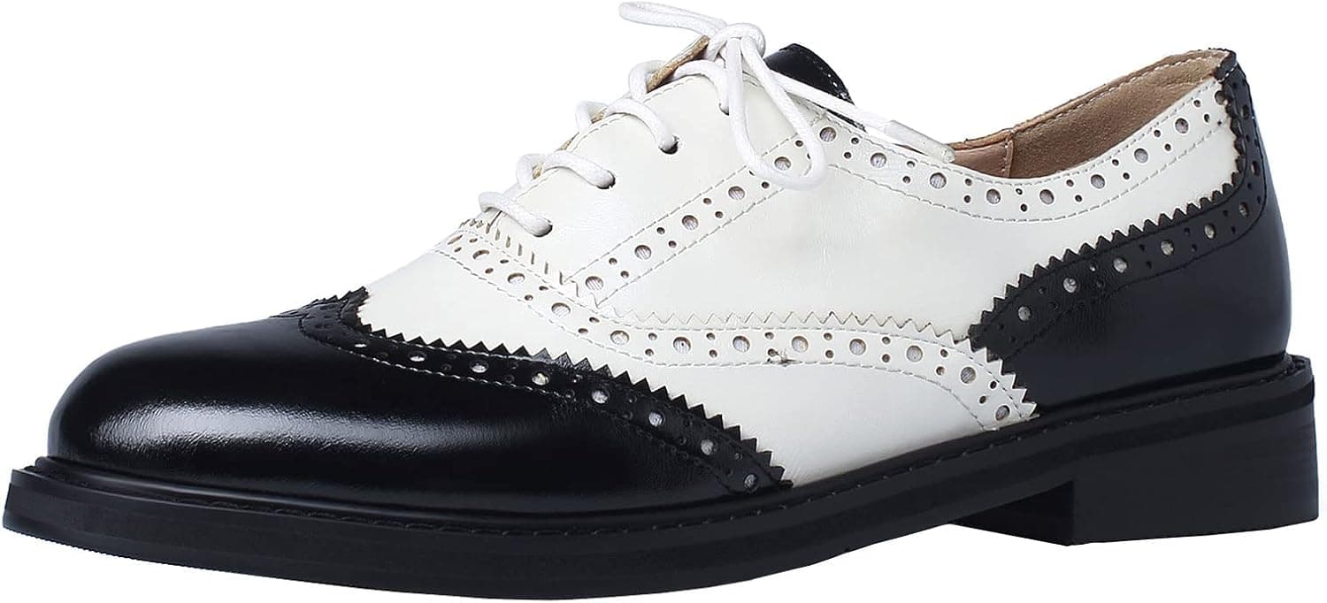 SHEMEE Women's Patent Leather Low Heels Vintage Wingtip Oxfords Pumps Lace Up Pointed Toe Flat Retro Brogues Dress Shoes