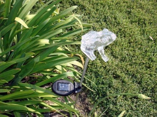 GTMax Solar Frog Color Change Light E2179 (Set of 2)
