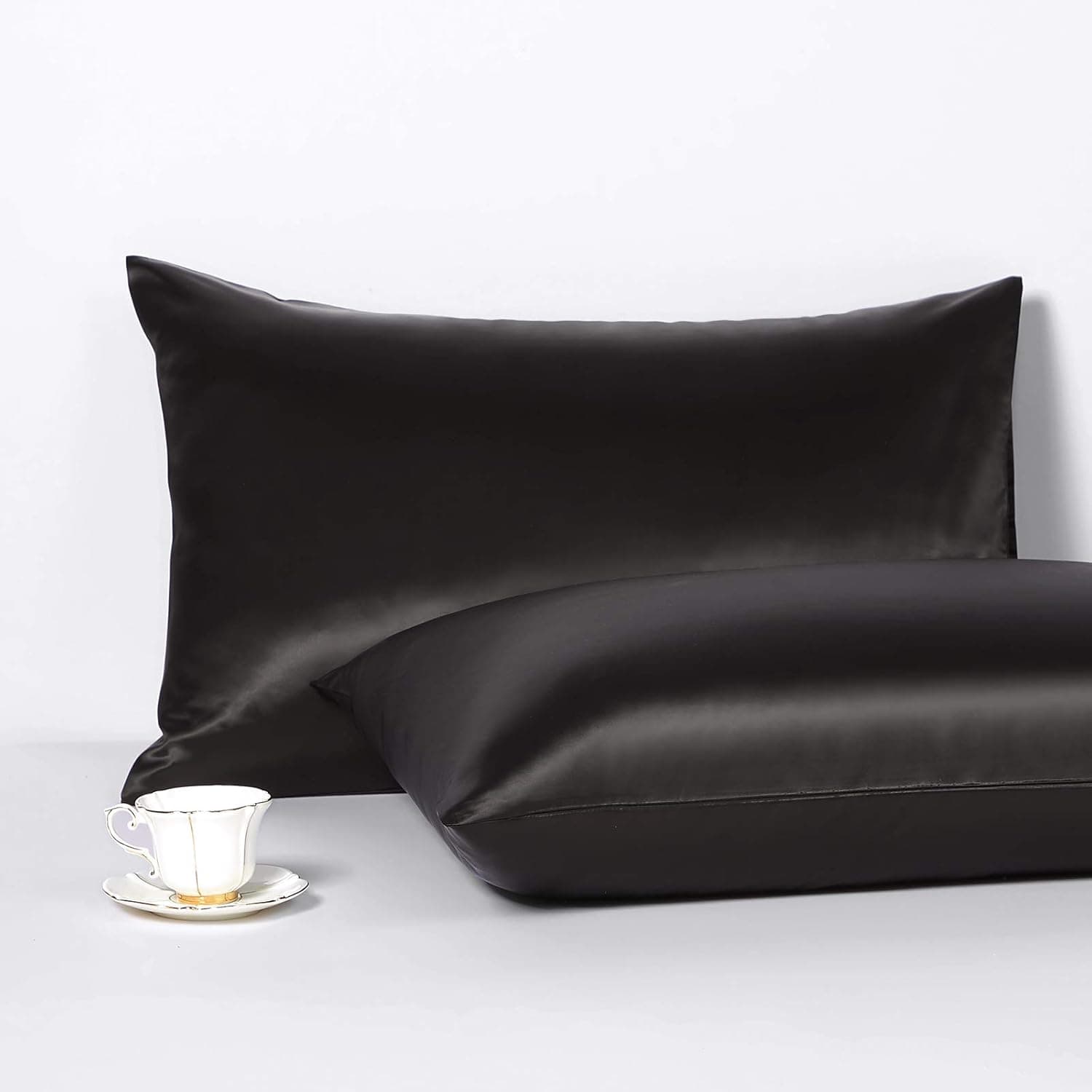 HAPPYMOON Natural Pillowcase, for Hair and Skin with Envelope Closure, 25 Momme, 600 Thread Count 100% Mulberry Silk, Soft Breathable Smooth Both Sided Silk Pillow Cover(Black, Standard, 2pcs)