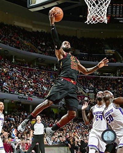 Lebron James Cleveland Cavaliers 2017-2018 NBA Action Photo (Size: 8" x 10")