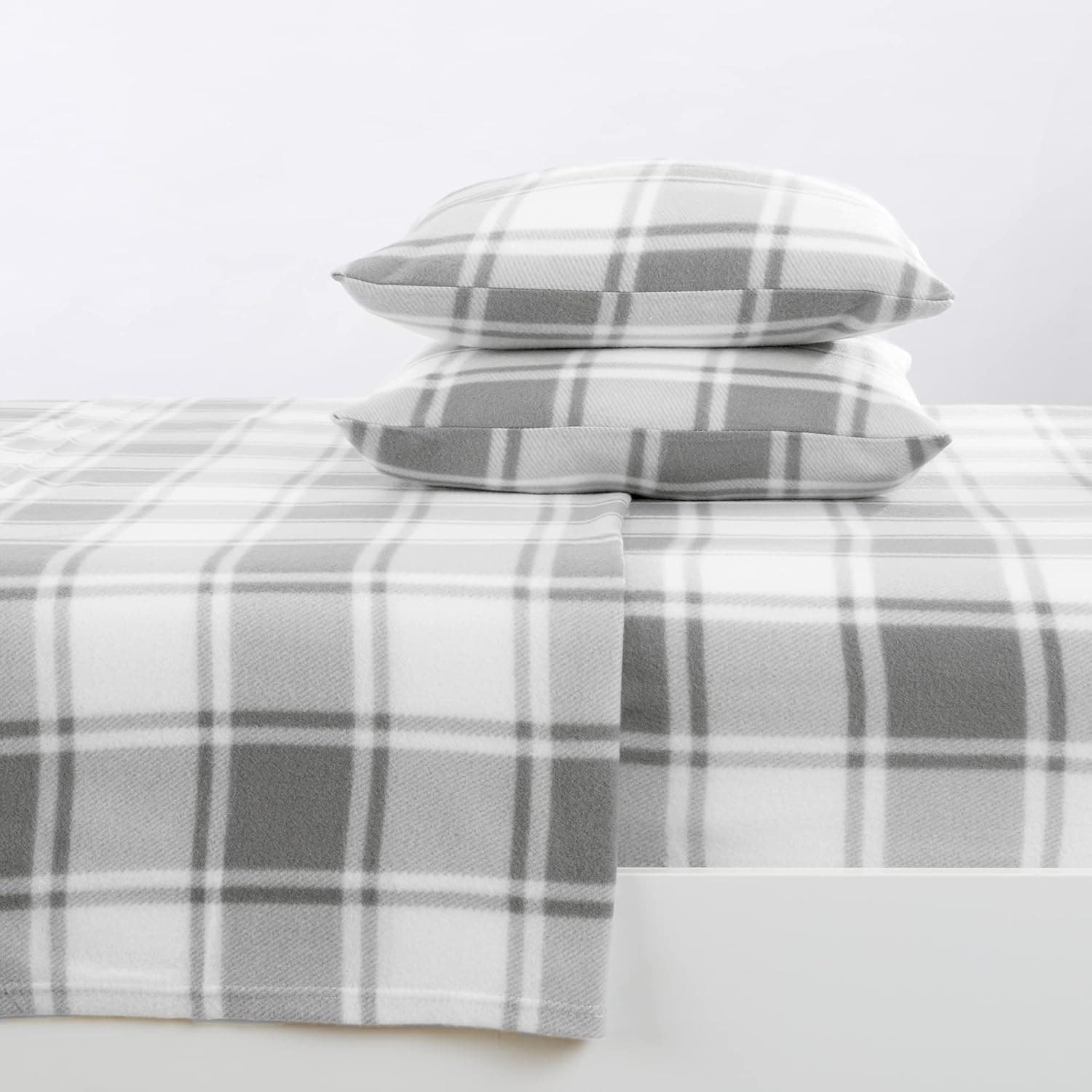 Great Bay Home Super Soft Full Plaid Grey Micro Fleece Sheet Set | Cozy, Warm, Durable, Breathable, and Fluffy Bed Sheets | Microfleece Winter Sheets in Plaid | Christina Collection