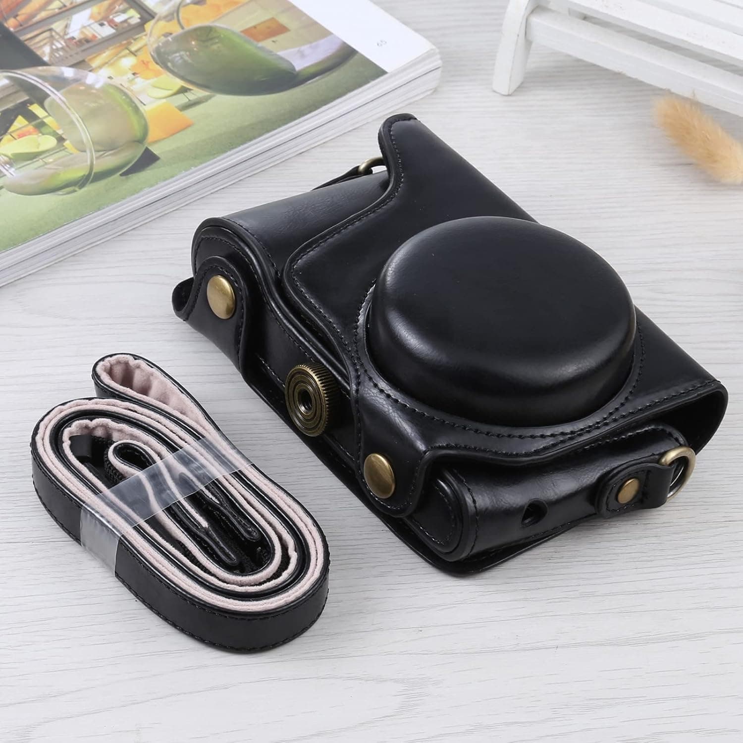 Camera Protective Cases Full Body Camera PU Leather Case Bag with Strap for Samsung Galaxy Camera EK-GC100 / EK-GC110 / EK-GC200, Black