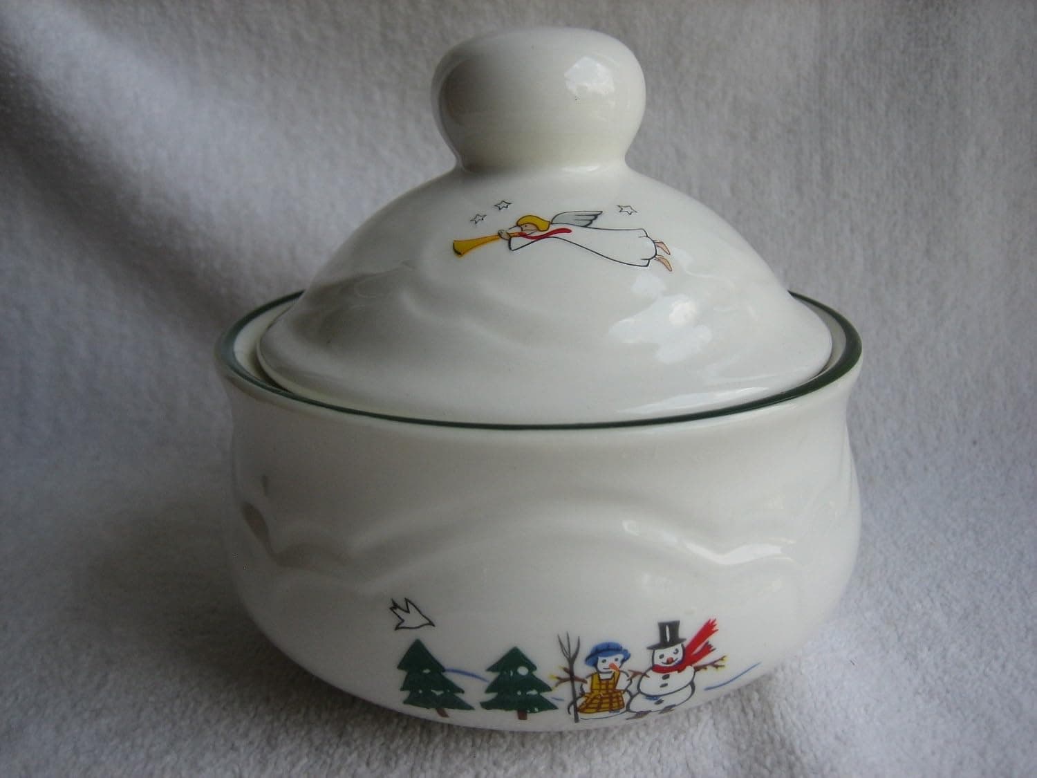 Pfaltzgraff Snow Village Sugar Bowl with Lid