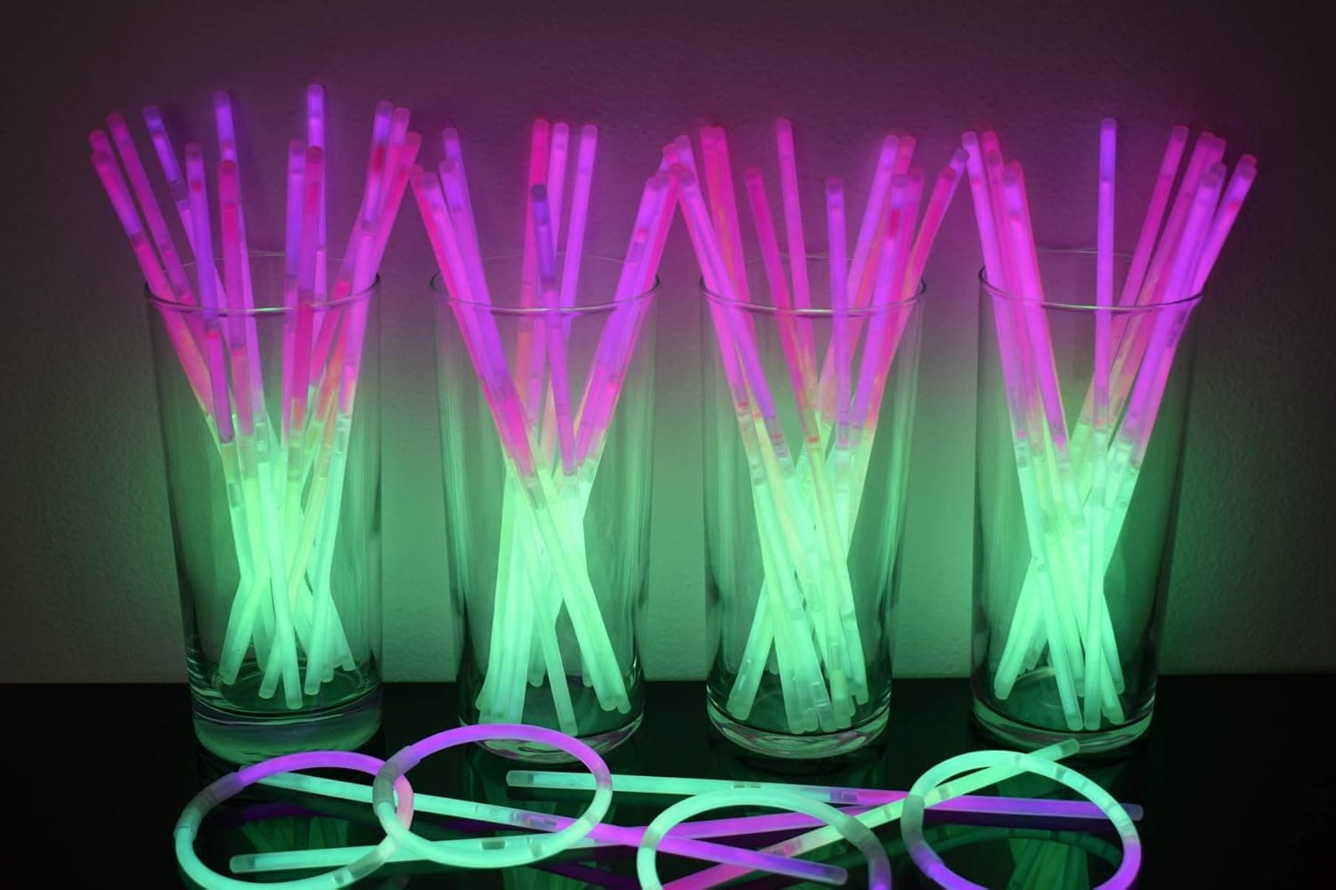 DirectGlow 8" Premium Glow Bracelets Glow in The Dark Party Favors Extra Strong Connectors (Green Pink, 100)