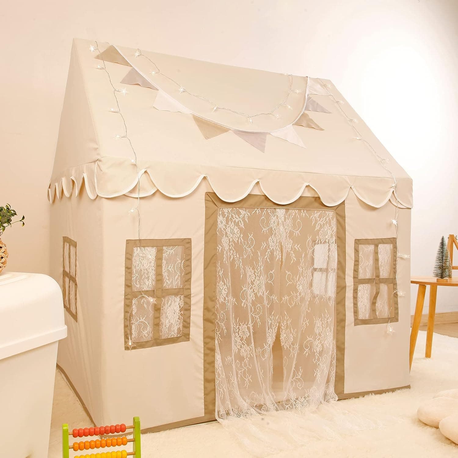 Kids Play Tent with Non-Slip Mat, Star Lights, Decorating Flag, Lace Curtains Playhouse with 4 Windows, Machine Washable, Indoor and Outdoor Play Tent for Kids, Girls, Neutral Color, 47" x 40" x 52"