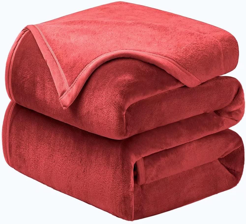 Shilucheng Soft Queen Size Fleece Blankets for All Season 330 GSM Warm Fuzzy Microplush Lightweight Thermal Blankets Summer Autumn Blankets for Couch Bed Sofa,90x90 Inches,Burgundy