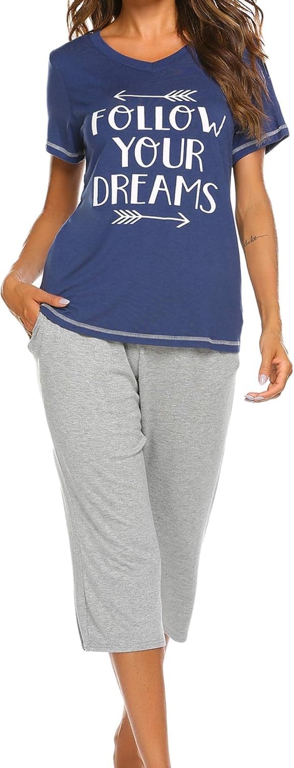 Ekouaer Womens Short Sleeve Top and Capri Pajama Set with Pockets