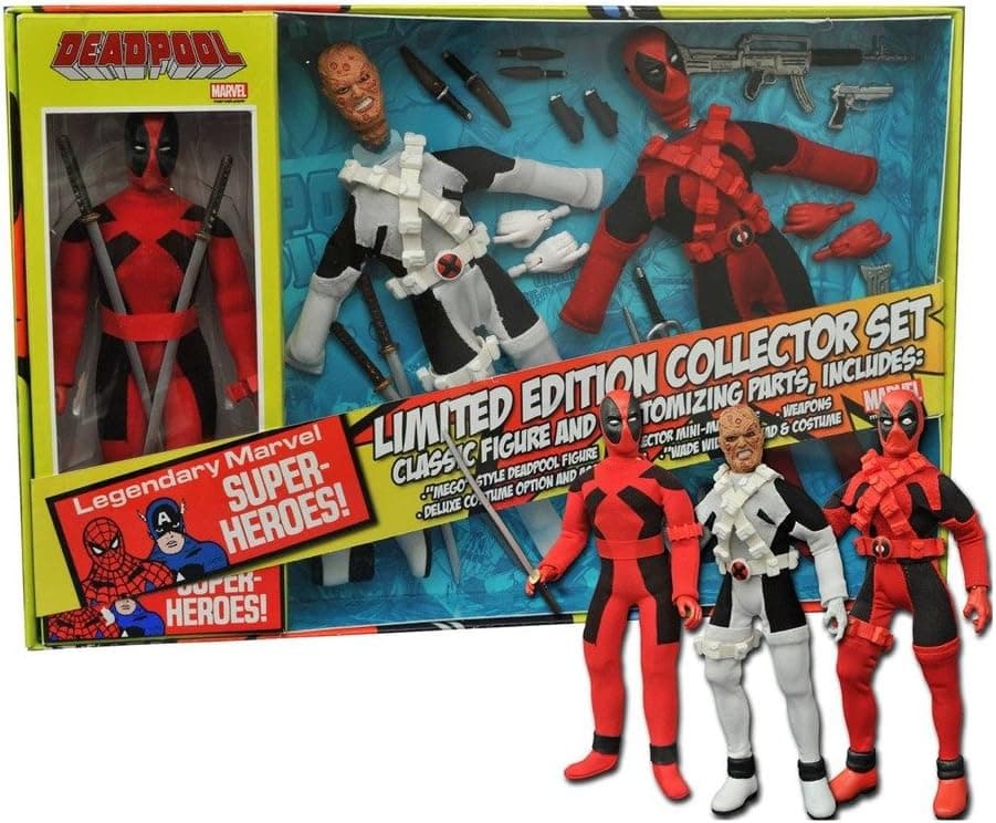 Diamond Select Toys Marvel Retro Cloth Deadpool 8" Action Figure Gift Set