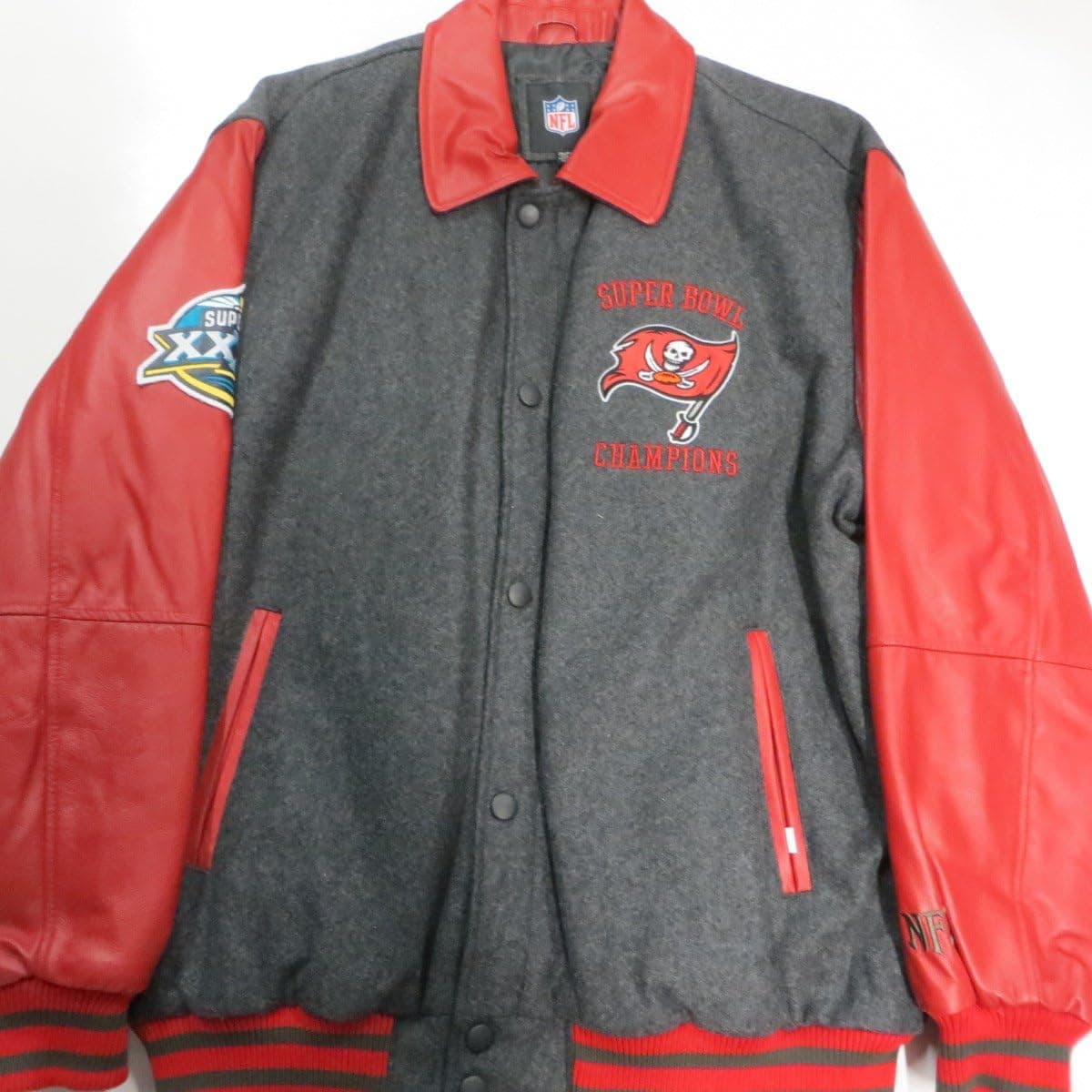 G-III Sports Tampa Bay Buccaneers Mens X-Large Snap Front Embroidered Wool Blend and Leather Super Bowl XXXVII Champions Jacket ATPA 36 XL