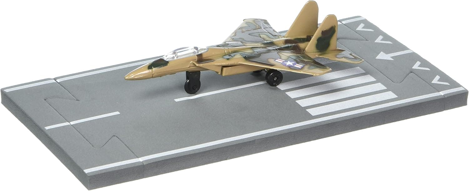 Daron Worldwide Trading Runway24 F-15 Eagle Vehicle