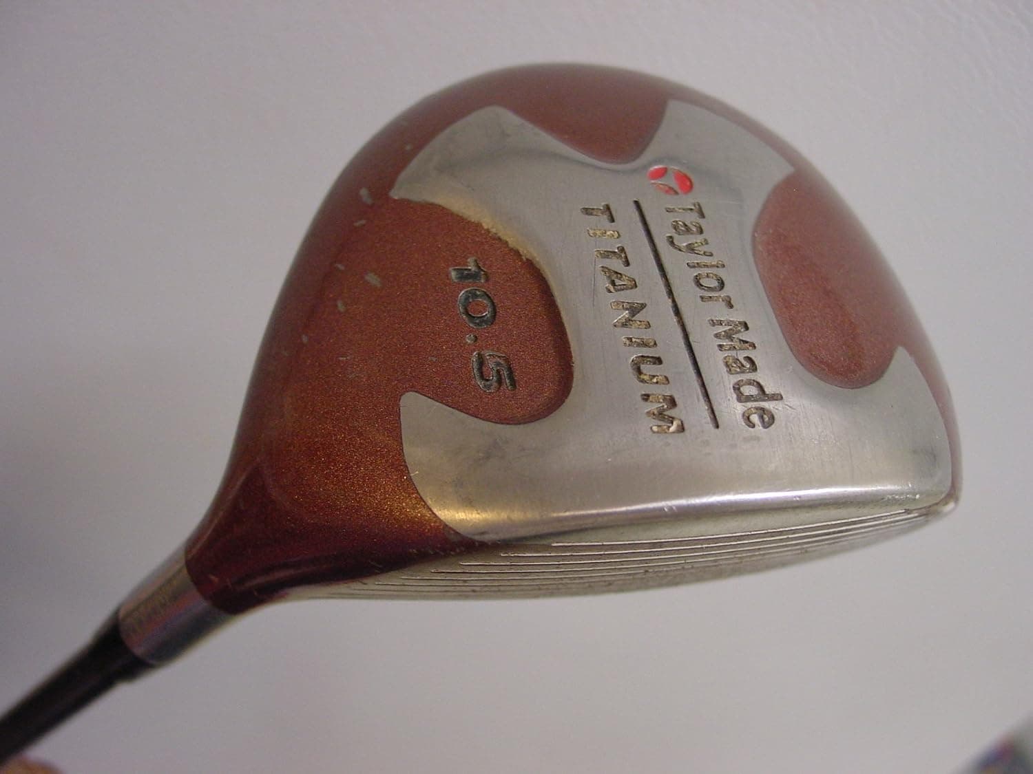 Taylor Made Titanium 10.5 Degree Driver Graphite Bubble Shaft R-80 Plus Golf Club, 47" RH