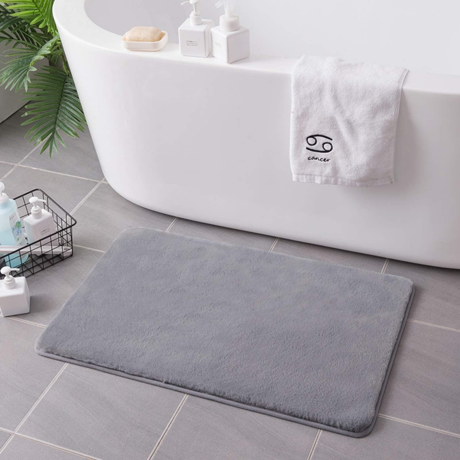 HAOCOO Bathroom Rugs 20x31 inch Shaggy Faux Rabbit Fur Bath Mat Non-Slip Door Carpet Soft Luxury Plush Microfiber Machine-Washable Floor Rug for Doormats Tub Shower, Grey