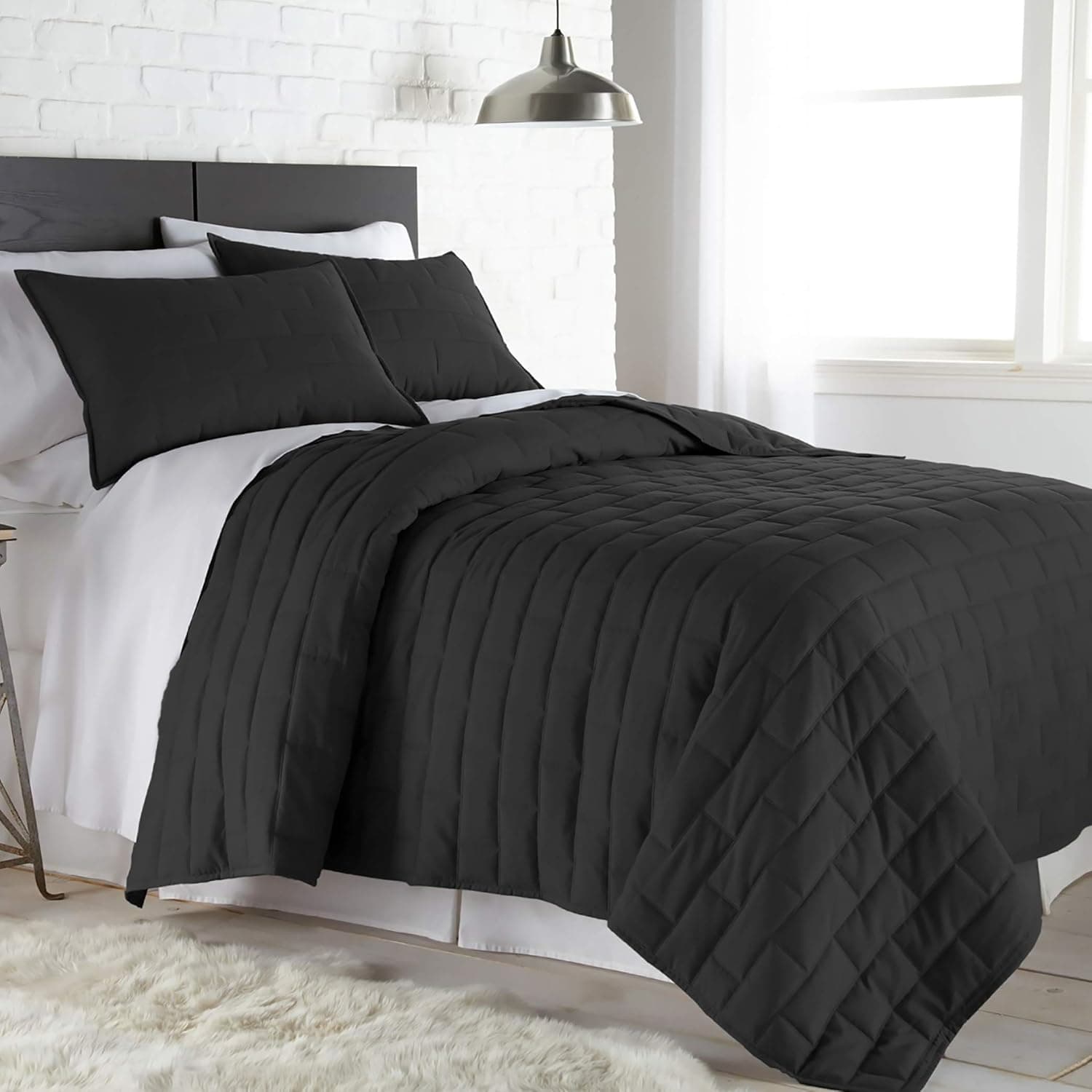 Brickyard Collection, Premium Quality, Soft, Wrinkle, Fade, & Stain Resistant, Easy Case, Oversized Quilt Cover Set with 1 Quilt Set and 1 Sham, Twin/Twin XL, Black