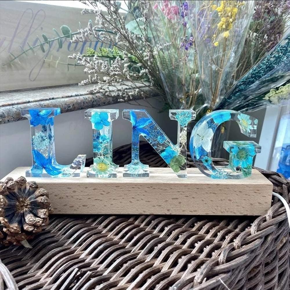 zouwii Personalized Flower Resin Letter Lights DIY Handmade Custom Name Letter Lamp Home Decoration Gift for Family Lovers Friends Night Lamp USB Charging Wedding Decoration Ideas