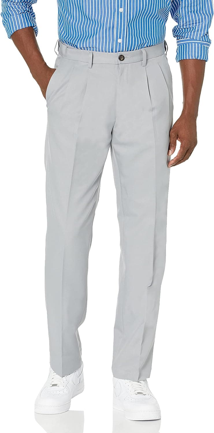 Amazon Essentials Men's Classic-Fit Expandable-Waist Pleated Dress Pant