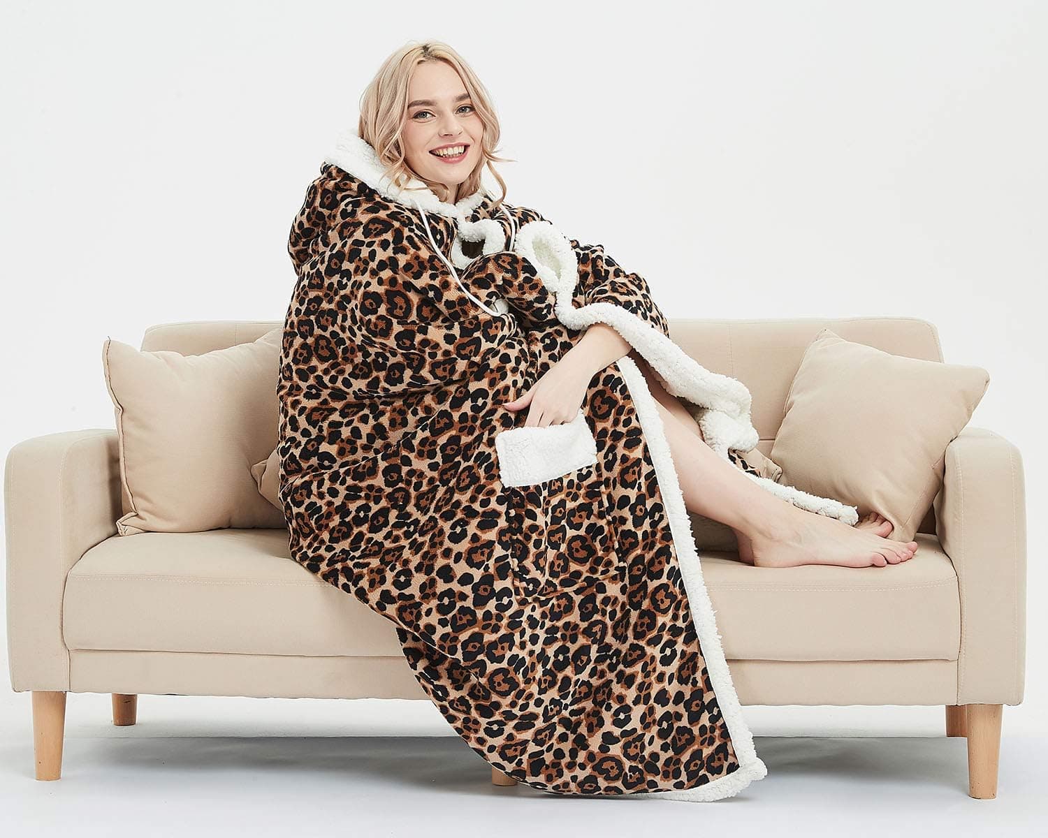 Hooded Throw Wrap, Ultra Soft Lined Snuggle Robe Plush Coral Fleece & Sherpa Wearable Blanket with 2 Pockets Animal Print Gift 51 x 71'' (Black)