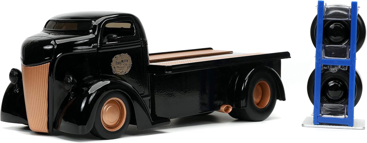 Jada Toys Just Trucks 1:24 1947 Ford COE with Tire Rack Rack Die-cast Car Black/Gold, Toys for Kids and Adults (32314)