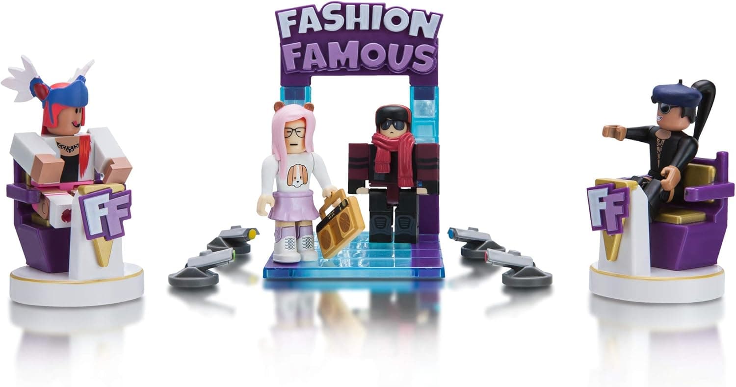 Roblox Celebrity Collection - Fashion Famous Playset [Includes Exclusive Virtual Item]
