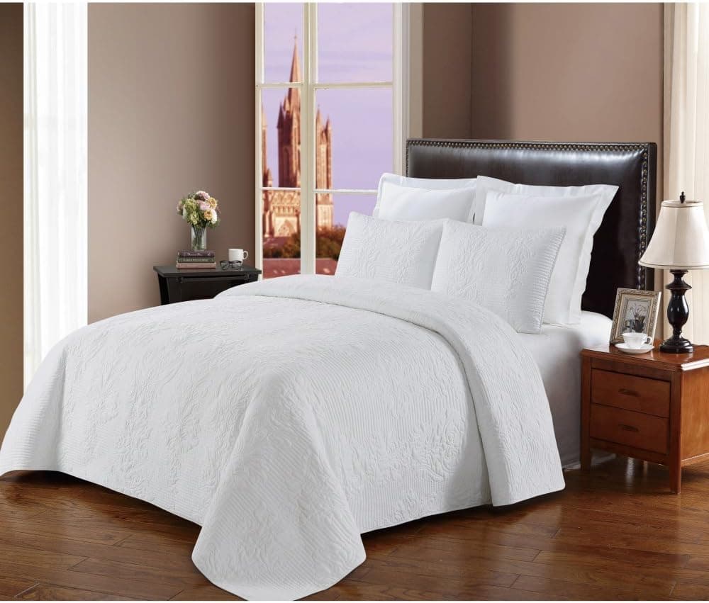 NC Home Fashions Prewashed Quilt Set (Twin, Bright White) - Cameo Stitched Pattern Bedspread Set- Hypoallergenic Microfiber Comfortable Coverlet Set for All Seasons - 2 Pieces
