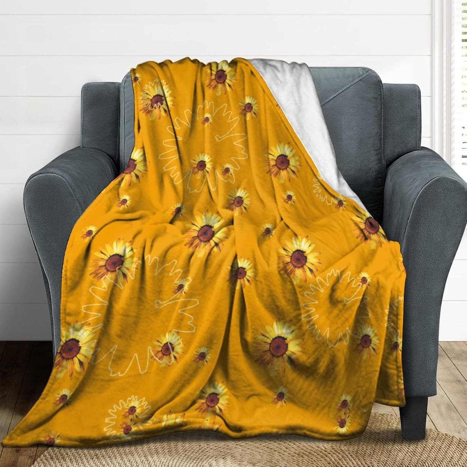 Flannel Blanket Super Soft Throw Lightweight Blanket for Bed Couch Living Room Air Conditioning Blanket for All Season 50X60Inch