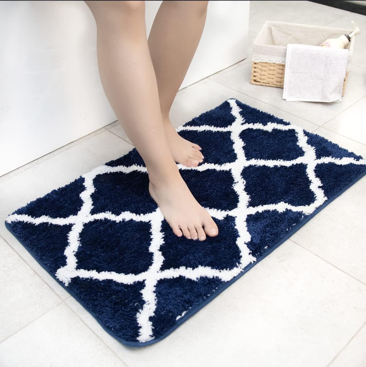 SUYAOVO Luxury Navy Bathroom Rug Mat, Non-Slip, Extra Soft and Absorbent Shaggy Bath Mats, Machine Washable Microfiber Carpets, Bath Rugs for Bathroom Floor, Tub, and Shower, 24x36 inches