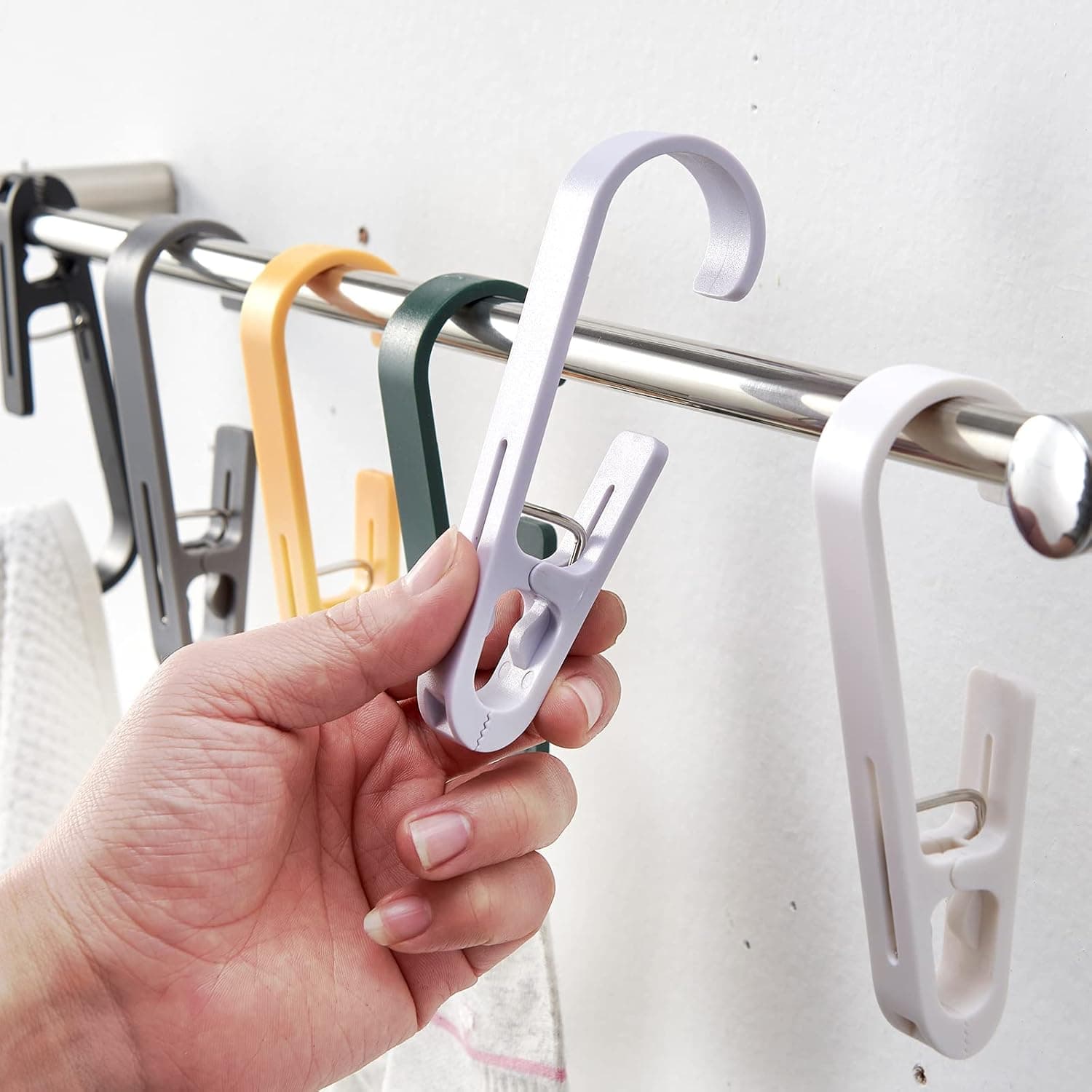 MaxSparkling life Large Clothes Pins Towel Clips, 12 Pcs Multipurpose Clothes Pins Hook, Strong Plastic Clothes Hanger. S Hook for Shower Curtain Laundry Clothes pins